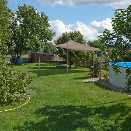 וטשאו Ferienwohnung Alte Schule מראה חיצוני תמונה